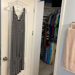 Delia’s sun dress. Size Large. Longer in the back